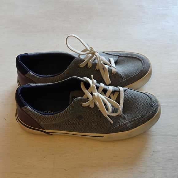 Casual Kids Sneakers in Gray and Brown - Picture 1 of 4